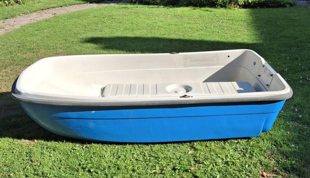 Een bijbootje voor bij mijn karperboot